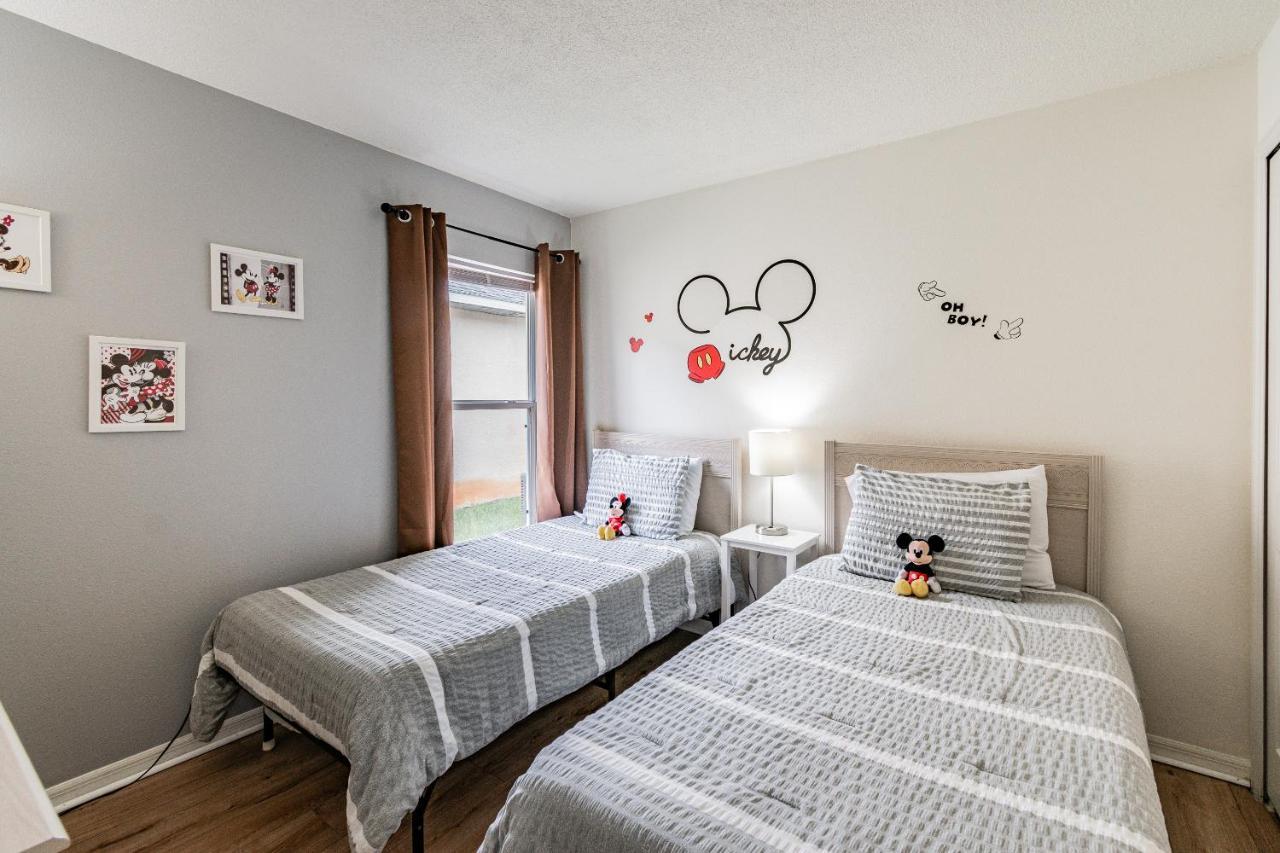 Spacious Villa With Private Pool - No Carpet - Disney Area Кіссіммі Екстер'єр фото